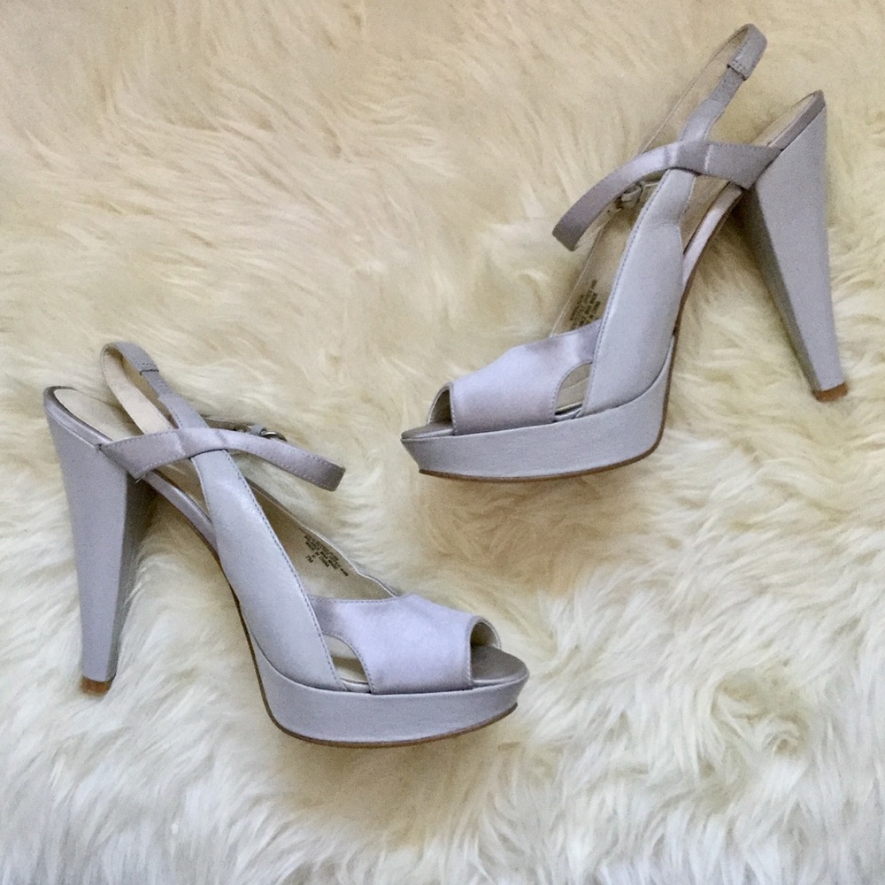 Nine West Women’s Satin Grey Peep Toe High Heels Sz 6.5